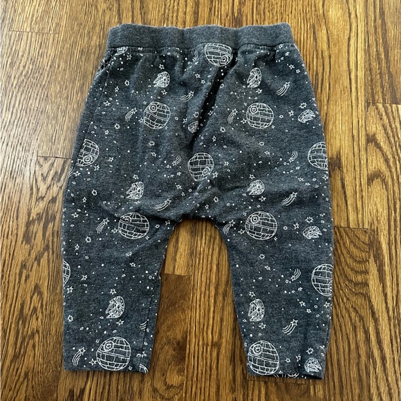 Star Wars tee and pants bundle, size 12M (3 pieces) - Picture 7 of 9